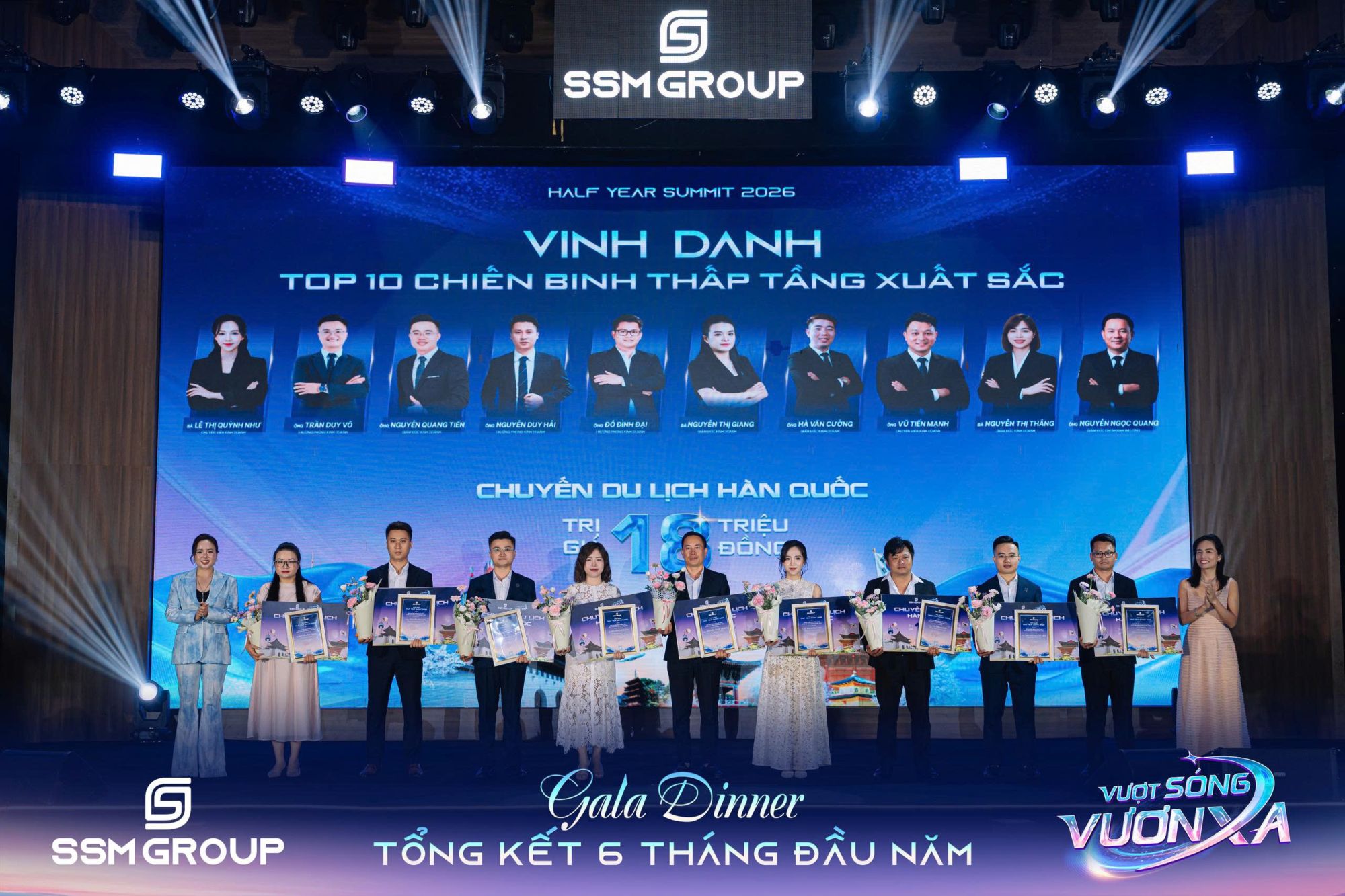 vinh-danh-top-10-thap-tang