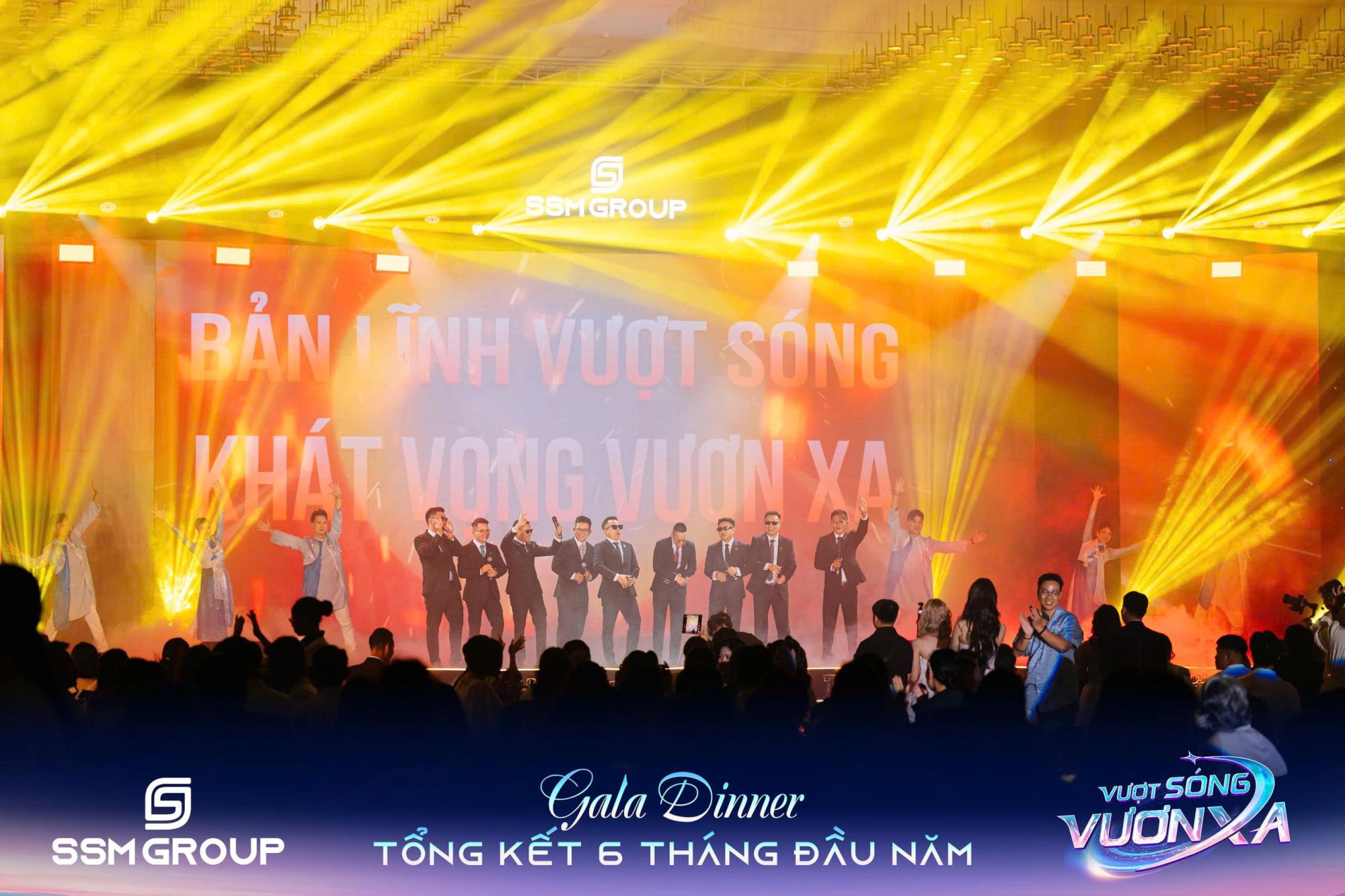 van-nghe-anh-trai-say-song
